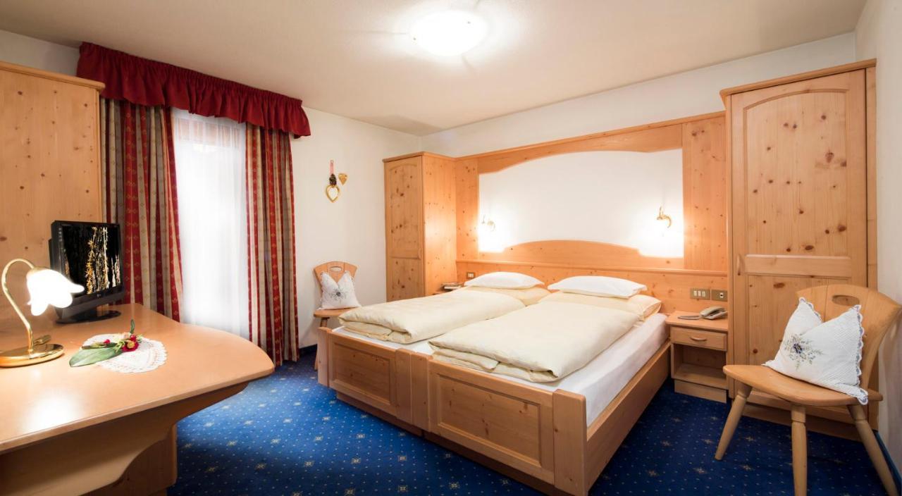 B&B Residence Adria Corvara Rum bild